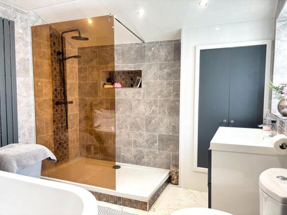 Groundfloor bathroom