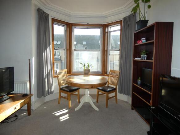 LOUNGE C