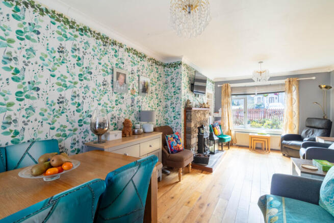 Lounge/Dining Room