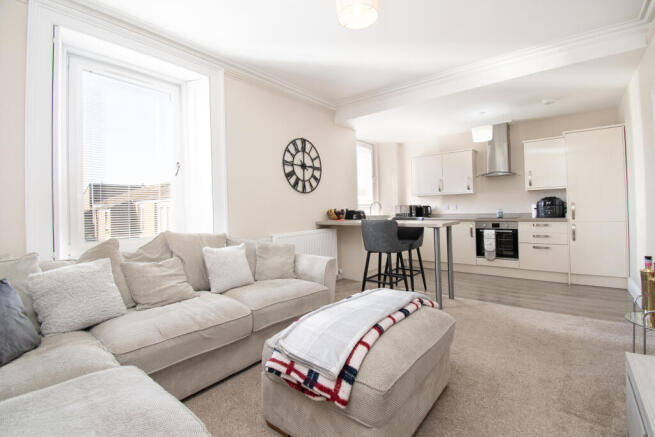 Lounge to Breakfasting Kitchen