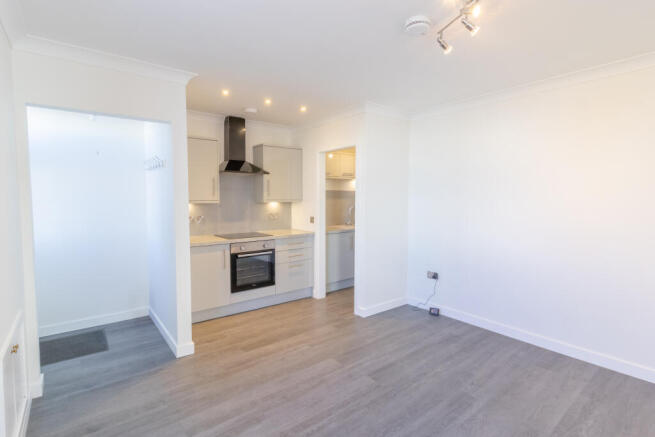 Kitchen & Lounge