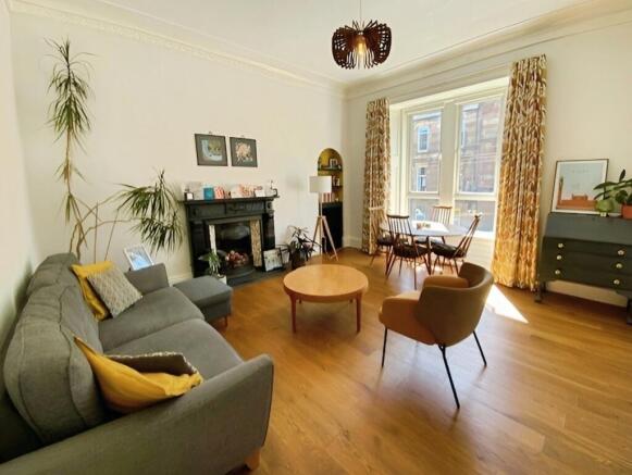 Lounge/Dining Room