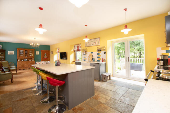 Kitchen to Lounge