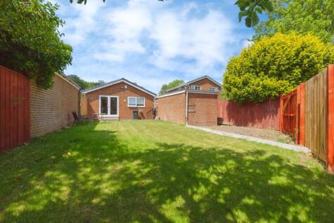 Canterbury Grove, Darlington, DL1