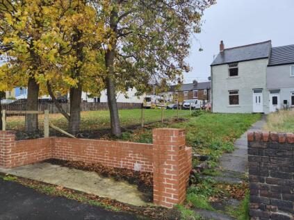 Front Row, Bishop Auckland, DL14