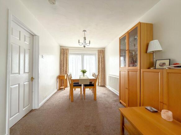 Lounge-Dining Room