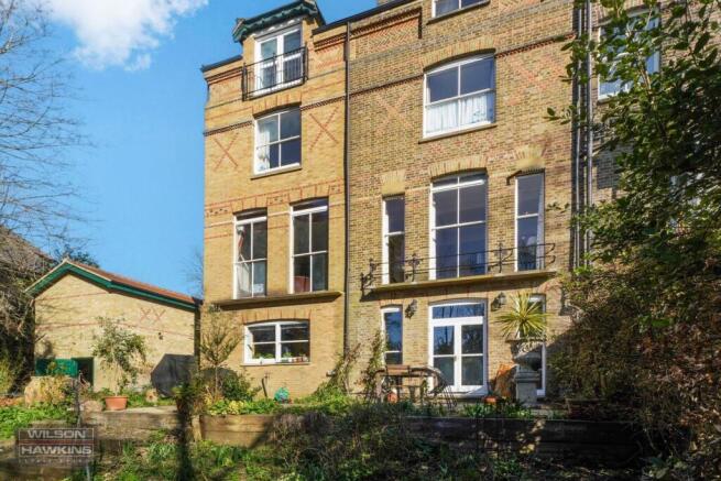 Holm Oak, Mount Park Avenue - 7fJ29breBDtH2I1UuDPn
