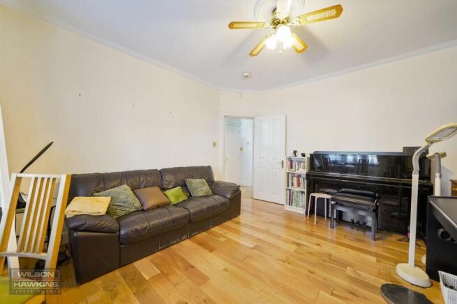 16 Greenford Road - D8tyv6EccLyA9szj53Ij.jpg