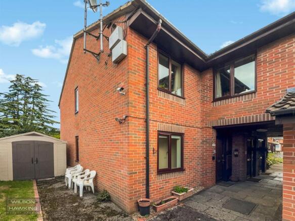 33 Betjeman Close - AUZsQ9HKU9qnJ6ehrU8A.jpg