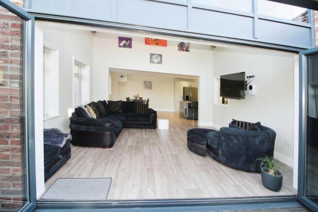 Garden room through folding doors.JPG