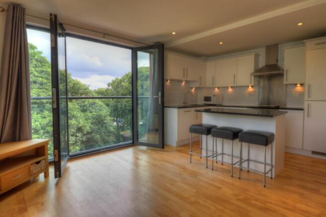 LOUNGE/KITCHEN 1