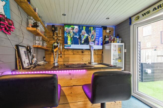 Garden "Pub"