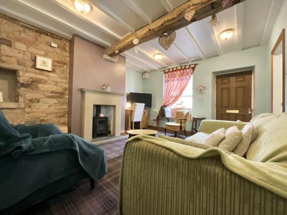 Spacious yet Cosy Lounge