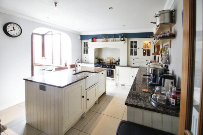 Kitchen.JPG