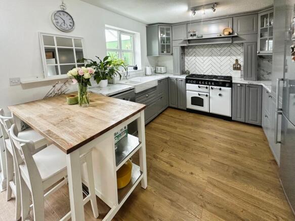 Breakfast/Kitchen