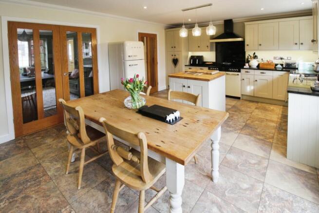 Kitchen diner