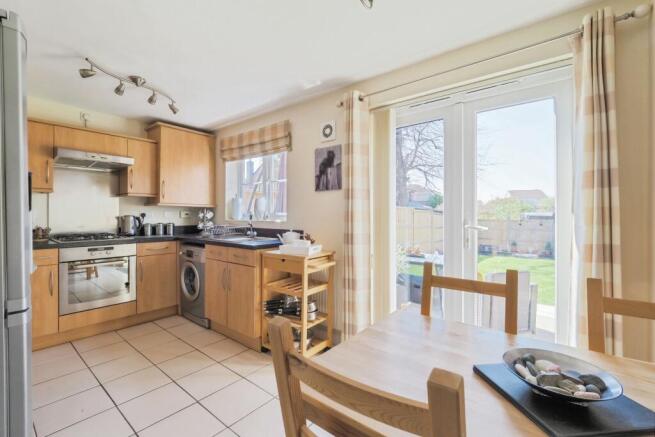 34whinneymoorwayretforddn227bl-007