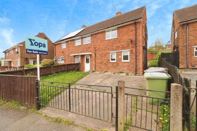 Fantastic front shot of Alder Way