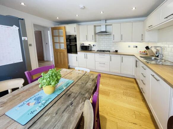 Breakfast/Kitchen