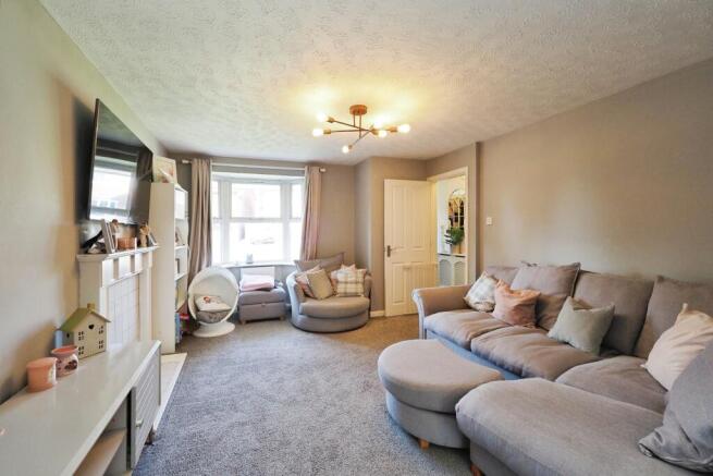 Cosy yet Airy Lounge/Dining/Family space