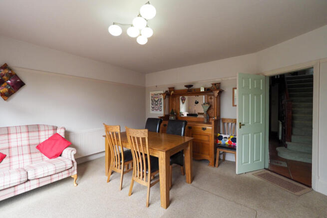 Sitting Room/Dining Room