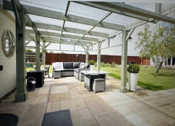 PatioFront_2