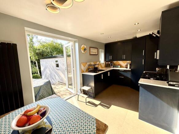 Dining kitchen