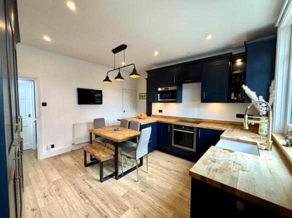 Dining kitchen