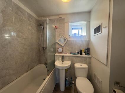 Brighton Road, Leicester, LE5