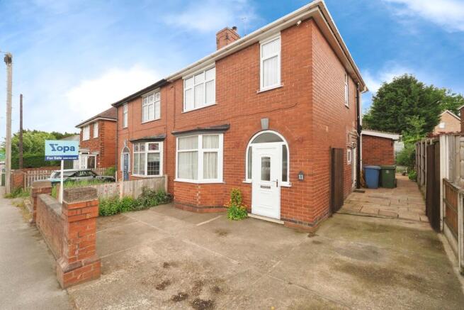 Fantastic Front Shot showing our Front and Side Plot!