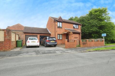 High Bank Approach, Leeds, LS15