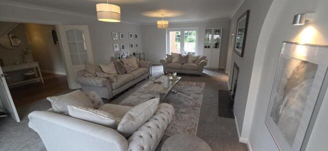Lounge Pic 6 