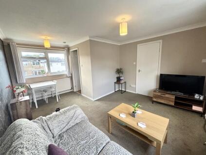 Holtdale View, Holt Park, LS16