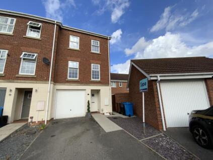 Dovestone Way, Kingswood, Hull, HU7