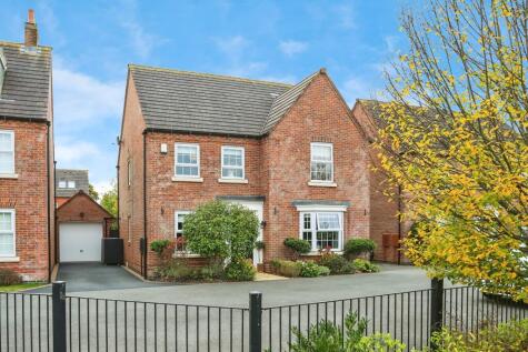 Polyantha Square, Leicester, LE7