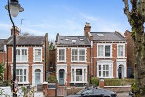 House Prices in Cromwell Avenue Highgate North London N6