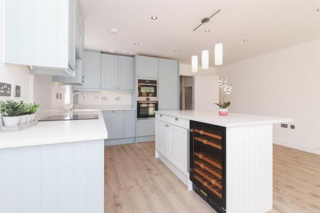 Copy of Perfocal_23-06-21_P614O319_30.jpeg_standar