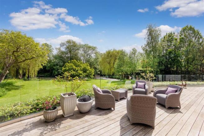 Raised entertainment deck