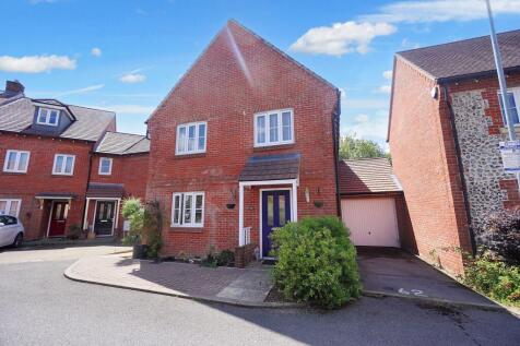 Wellesbourne Crescent, High Wycombe, HP13