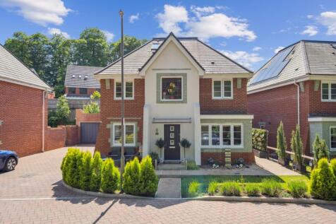 Trinity Circle, High Wycombe, HP11