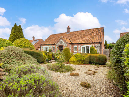 Kestrel Close, Burnham Market