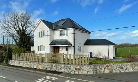 Sir Ynys Mon - 4 bedroom detached house for sale