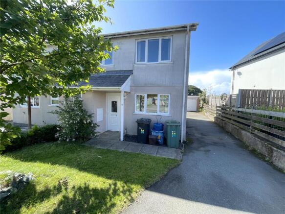 14 Stad Bryn Glas
