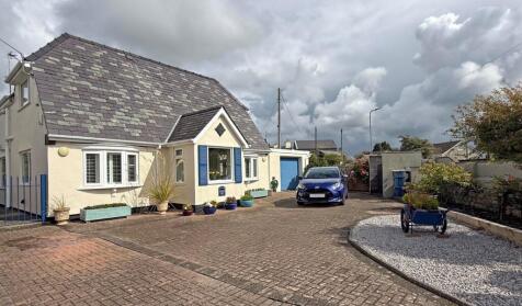 Lon Capel, Dwyran, Llanfairpwll, Isle of Anglesey, LL61