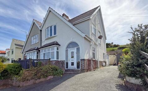 Bangor Road, Caernarfon, Gwynedd, LL55