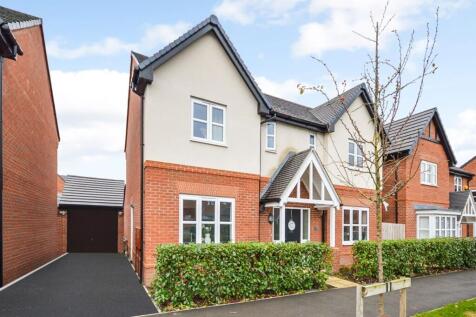 Lennon Way, Aylesbury, HP21