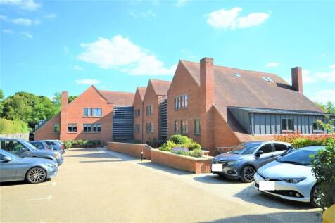 Hale Road, Wendover, HP22