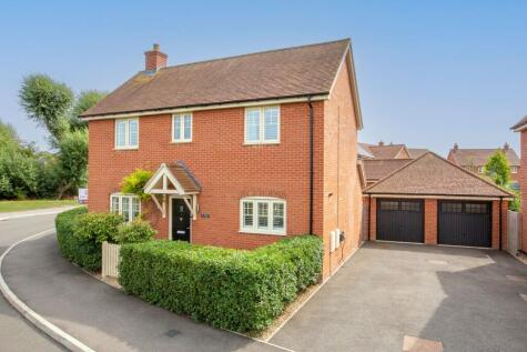 Brandon Close, Aston Clinton, HP22