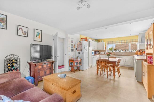 Family Room - Kitchen