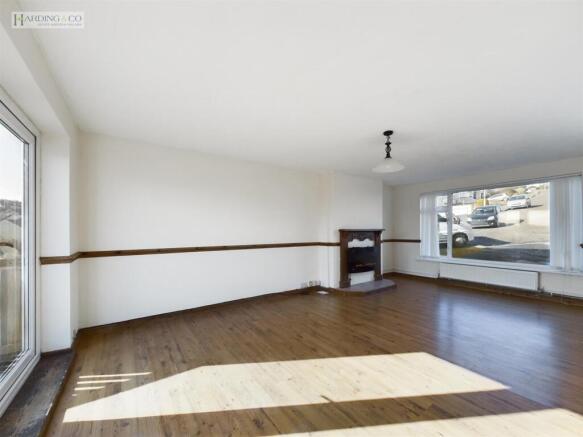 Lounge .1.jpg